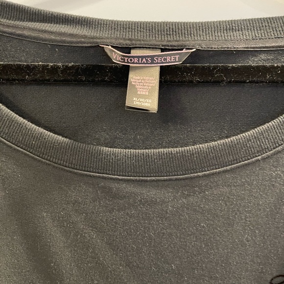 NWOT PINK CROP SWEATSHIRT - Picture 2 of 2